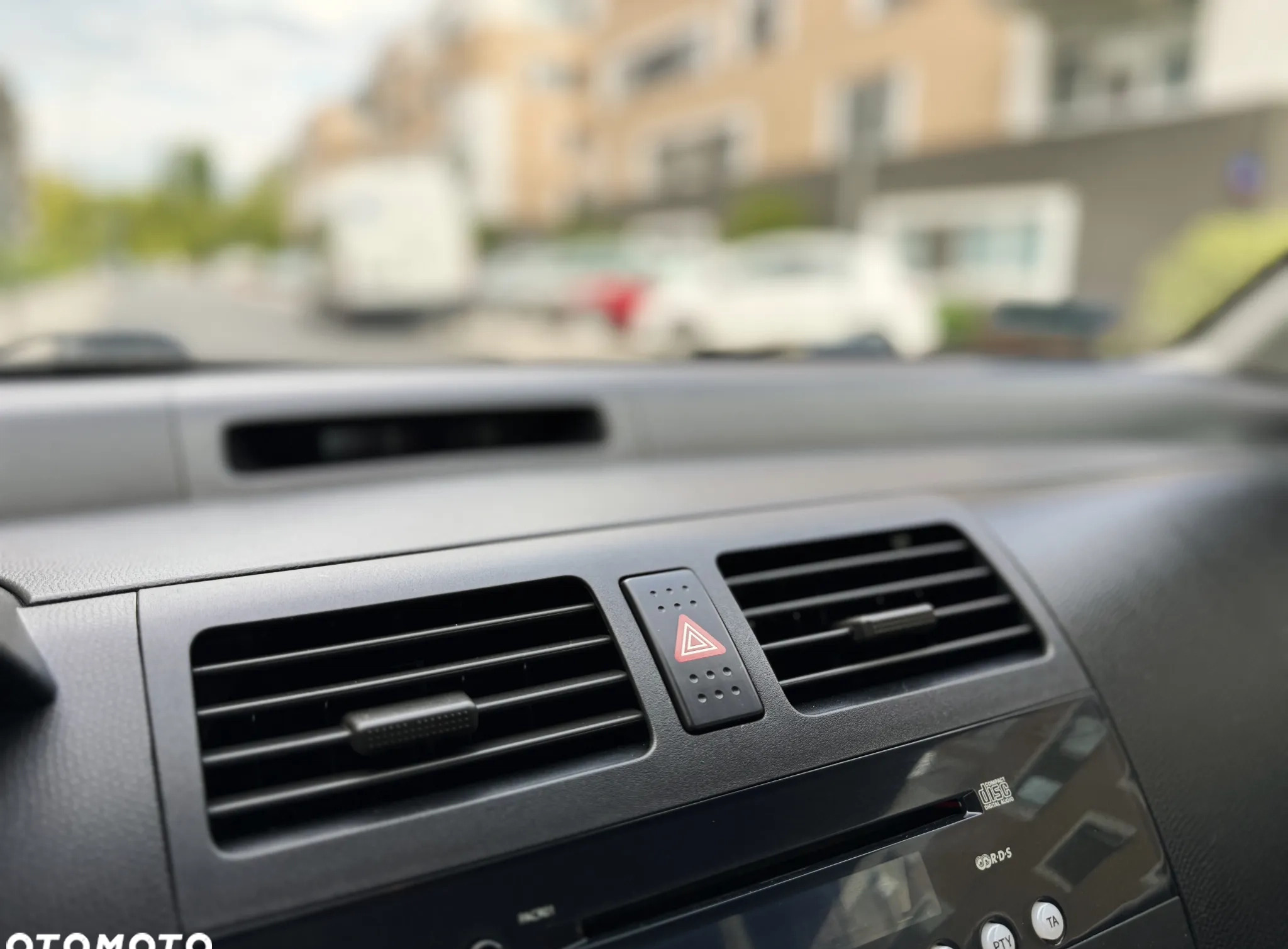 Suzuki Swift cena 14999 przebieg: 229000, rok produkcji 2005 z Warszawa małe 326
